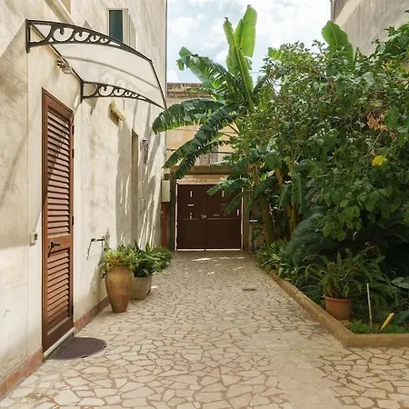 Il Giardino Di Antonella Апартаменты